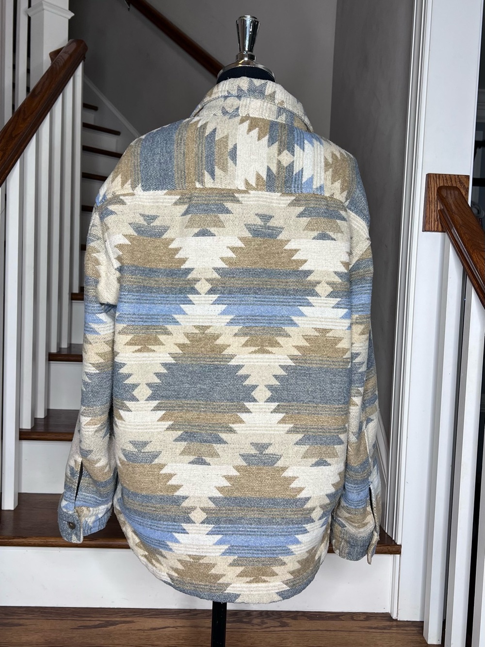 American Eagle Super Soft Printed Shacket Oversized Fit Aztec Jacket Men’s M - Picture 5 of 8